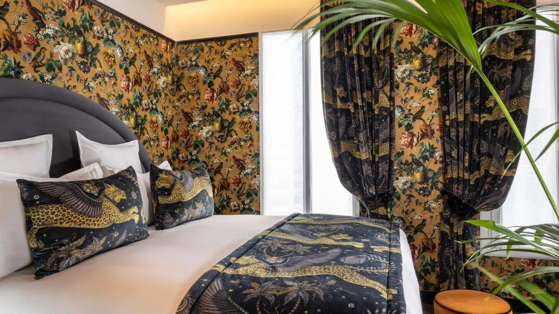 Hotel Ginette A La Folie & 4*